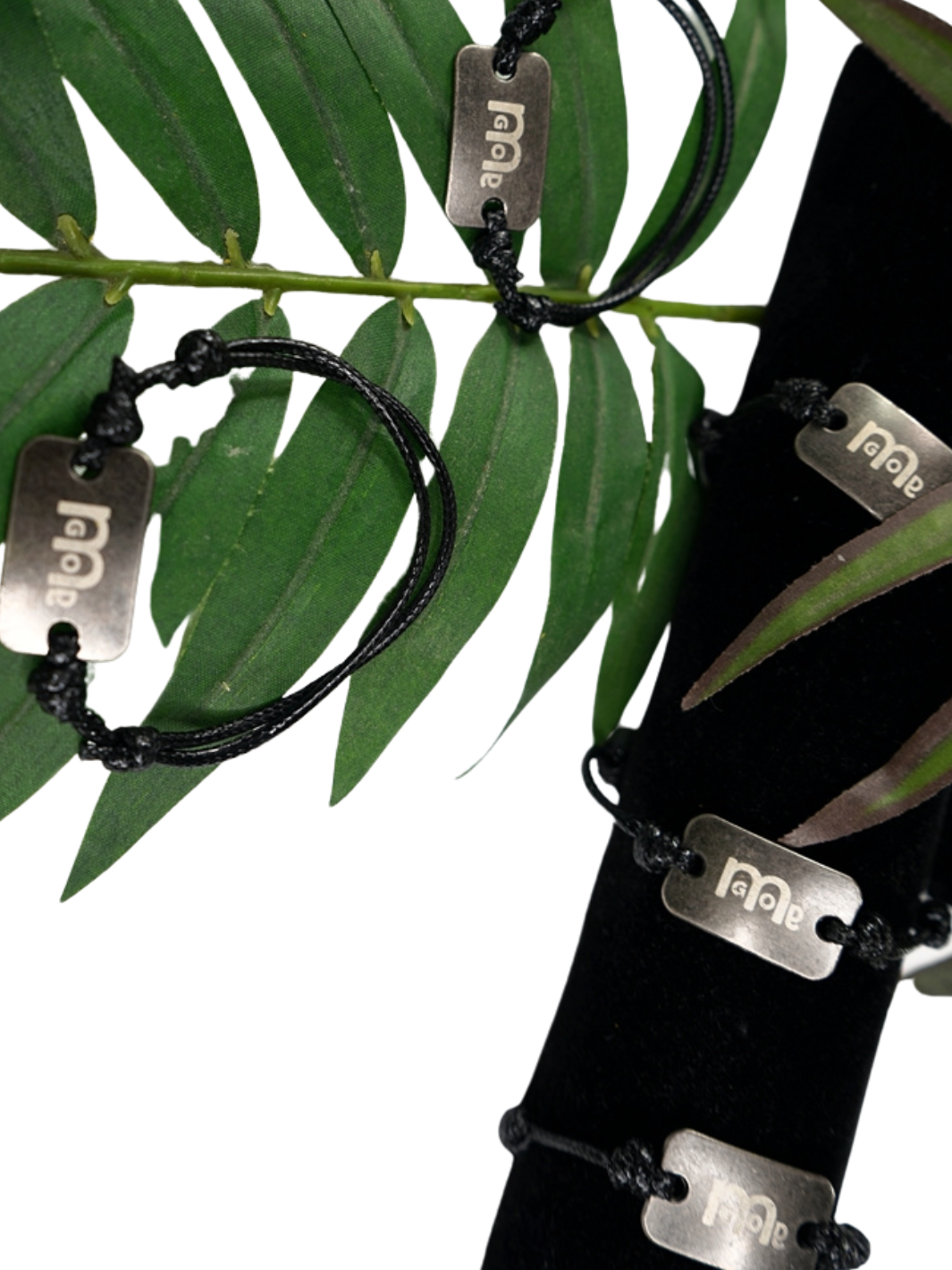 Ignite the power of your faith in this silver name plate GODinme Bracelet with engraved GODinme logo to remind you of GOD's strength within you. 