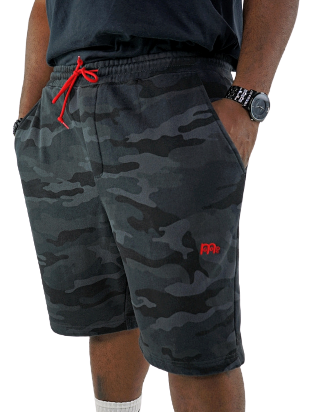 These actively casual GODinme shorts come in a Black or Green Camouflage design. Complete with a bold embroidered logo and a shoestring draw cord in Red, to make a faithful statement wherever you go.