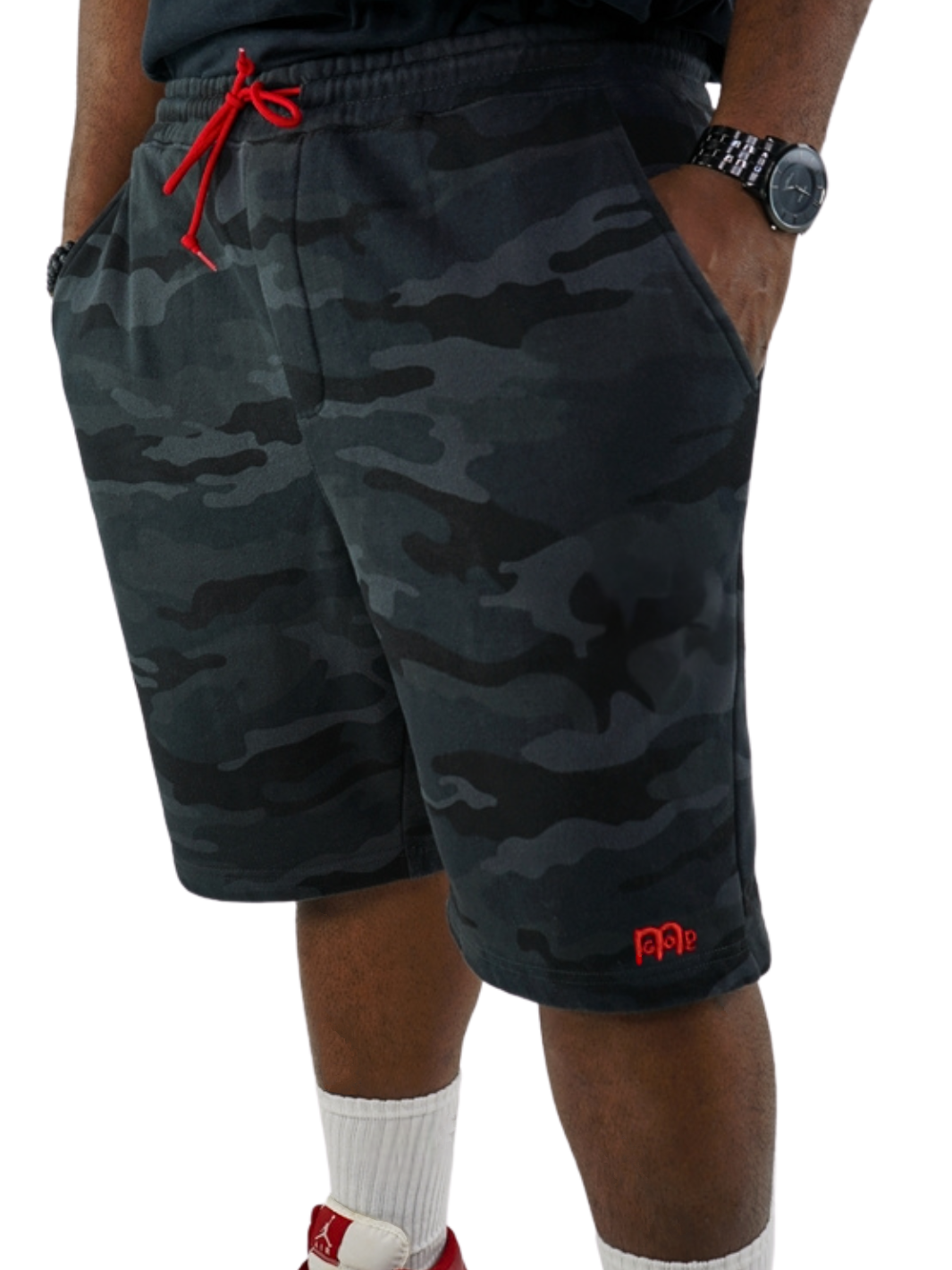 These actively casual GODinme shorts from our Romans 12 : 21 Collection come in a Black or Green Camouflage design. Complete with a bold embroidered logo and a shoestring draw cord in Red, to make a faithful statement wherever you go.