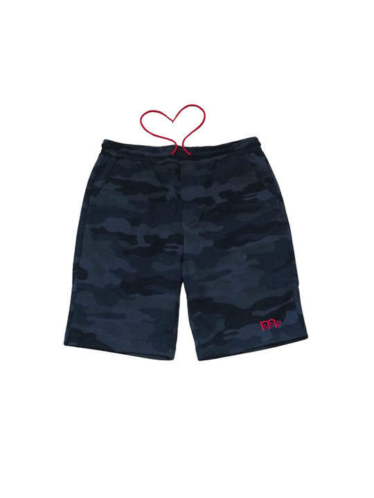 These actively casual GODinme shorts from our Romans 12 : 21 Collection come in a Black or Green Camouflage design. Complete with a bold embroidered logo and a shoestring draw cord in Red, to make a faithful statement wherever you go.